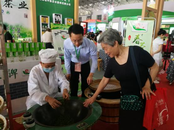 整合传统茶叶优势品牌 提高江西茶叶在全国乃至世界的占有率