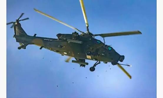 “航空飞镖-2017”中俄武装直升机竞技 国产直10k折桂