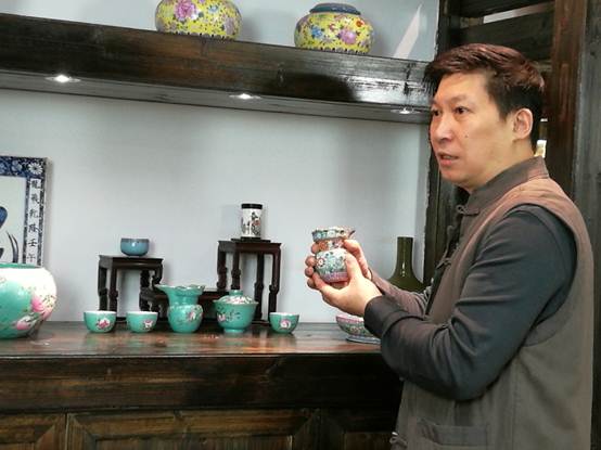 景德镇陶瓷世家传承人李胜：在继承传统中进行创新源于对陶瓷喜爱与专注