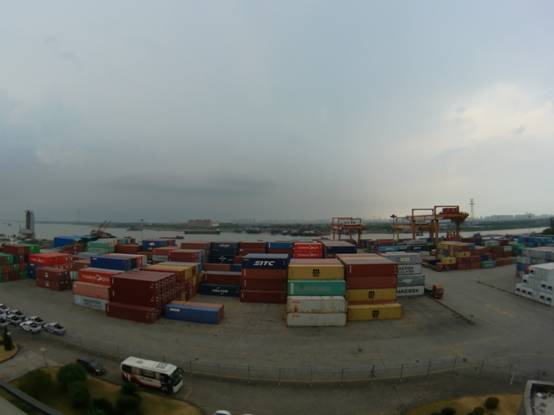 南昌国际集装箱码头通江达海 走向世界