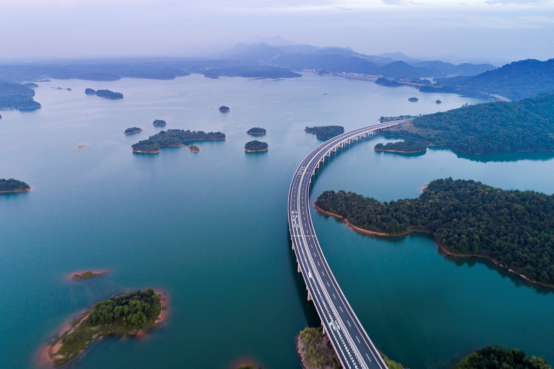 穿行庐山西海的水上高速公路 江西最美 犹若人间仙境