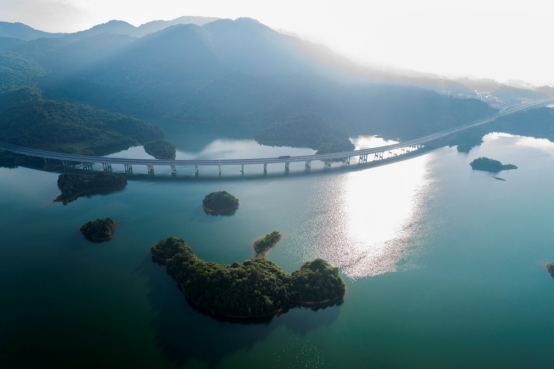 穿行庐山西海的水上高速公路 江西最美 犹若人间仙境