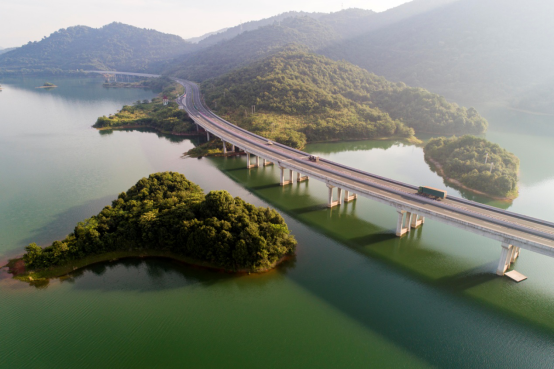 穿行庐山西海的水上高速公路 江西最美 犹若人间仙境