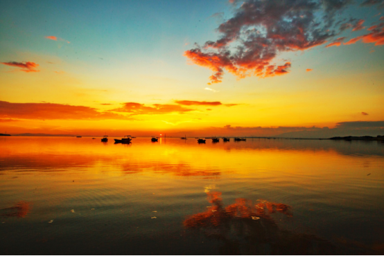 中国最大淡水湖鄱阳湖晚霞绚丽壮观