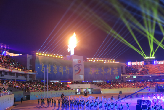 江西省第十五届运动会于10月28日晚在景德镇市体育中心开幕