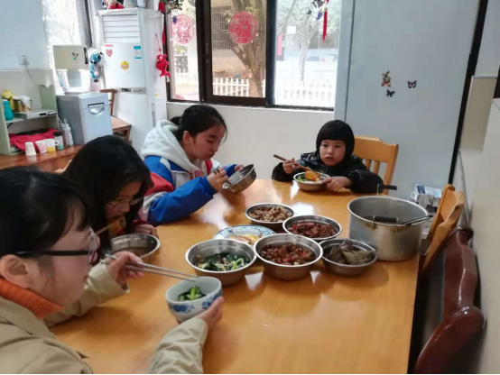 中国南昌SOS儿童村未婚妈妈和孩子们的幸福生活